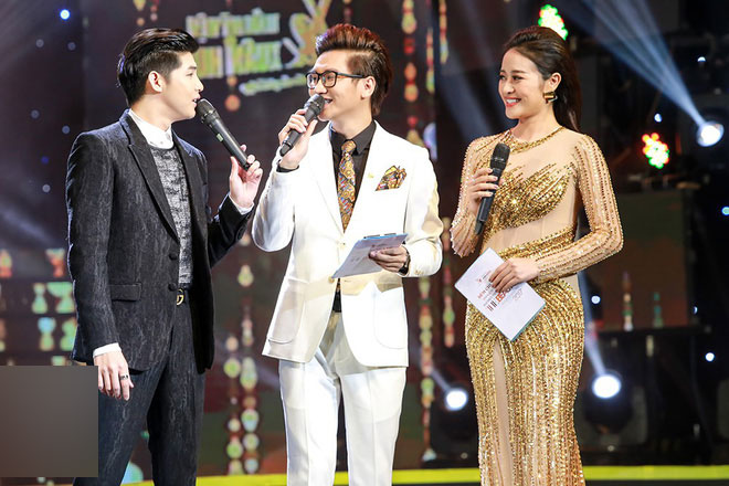 Diện đồ quá bốc lửa, Hà Hồ khiến khán giả toát mồ hôi với loạt vũ điệu táo bạo trên sân khấu